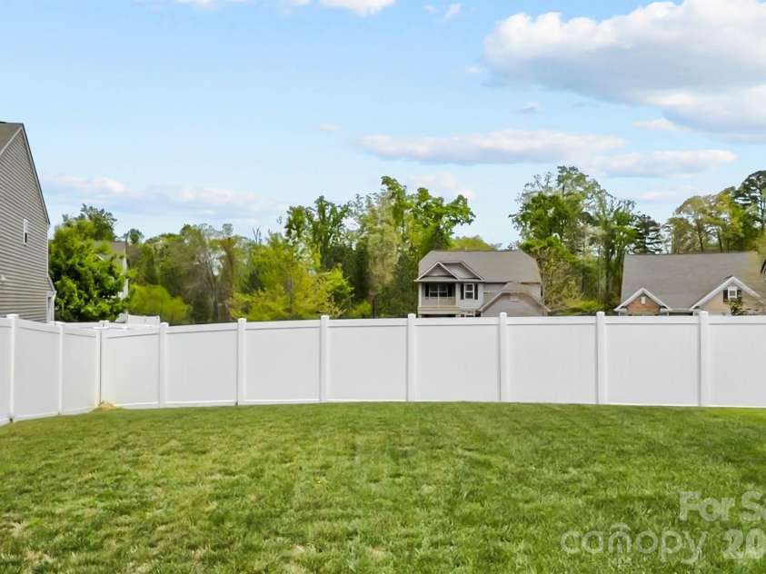 2315 Verde Creek Road, Charlotte, NC 28214.  MLS# CAR4362048, YatesRealty ID 11064. 