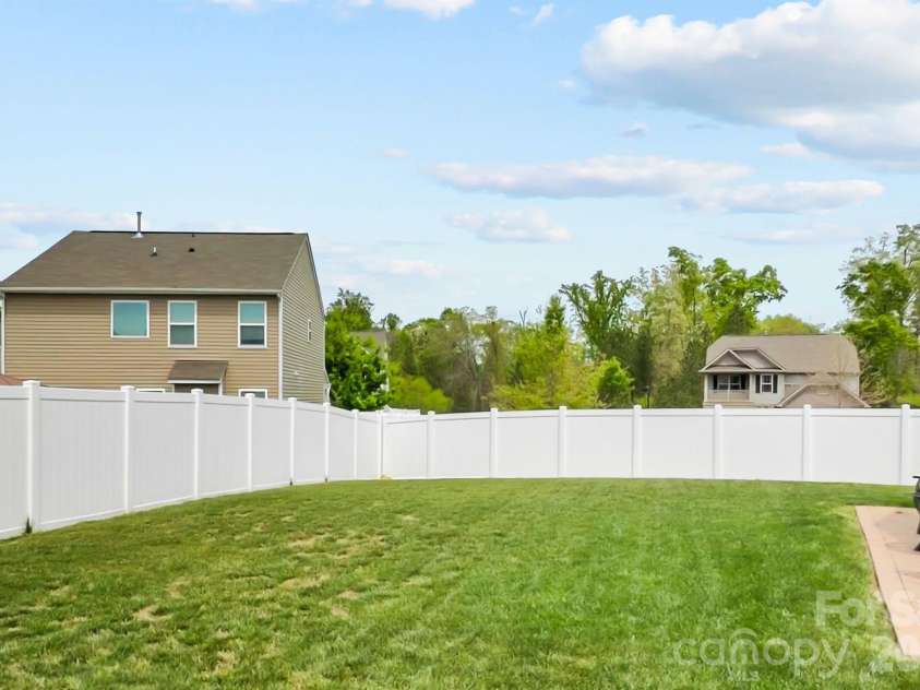 2315 Verde Creek Road, Charlotte, NC 28214.  MLS# CAR4362048, YatesRealty ID 11064. 