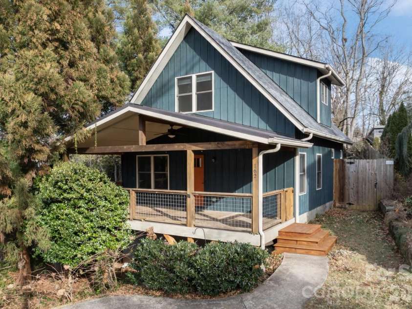 162 Deaver Street, Asheville, NC 28806.  MLS# CAR4343348, YatesRealty ID 11065. 