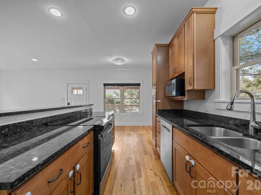162 Deaver Street, Asheville, NC 28806.  MLS# CAR4343348, YatesRealty ID 11065. Efficient workspace