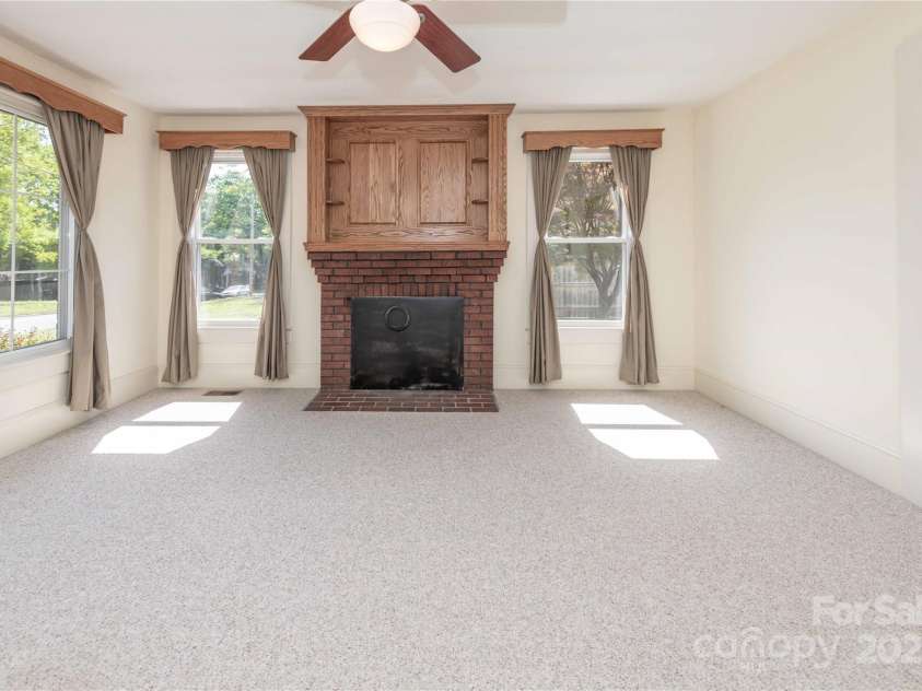 549 Englewood Street, Concord, NC 28025.  MLS# CAR4237159, YatesRealty ID 11065. 