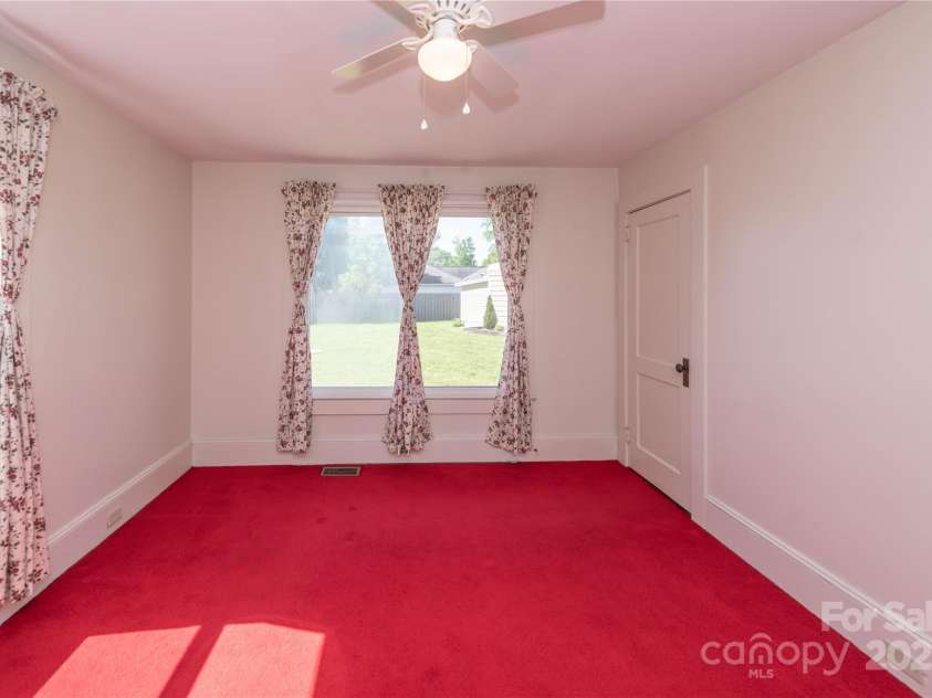 549 Englewood Street, Concord, NC 28025.  MLS# CAR4237159, YatesRealty ID 11065. 