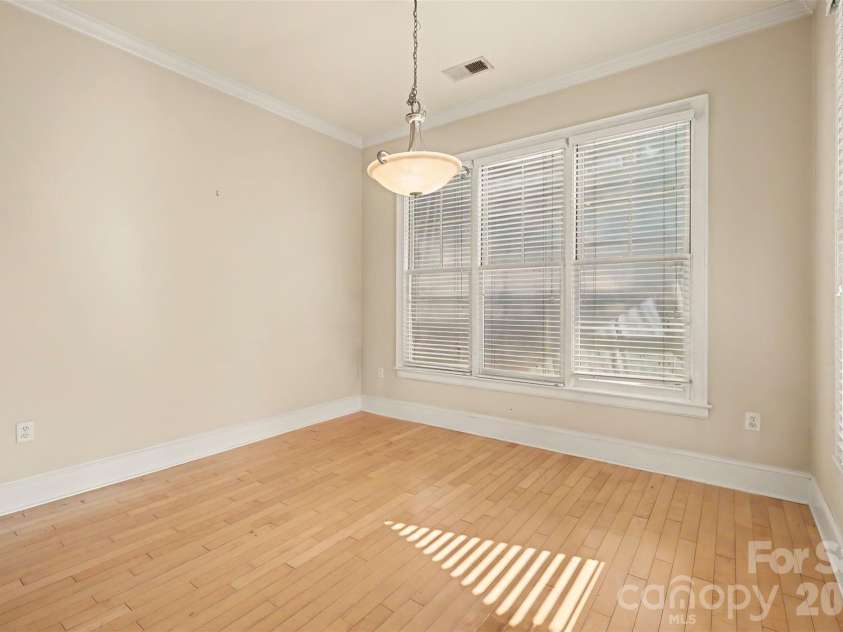 5425 Closeburn Road, Charlotte, NC 28210.  MLS# CAR4363801, YatesRealty ID 11067. 