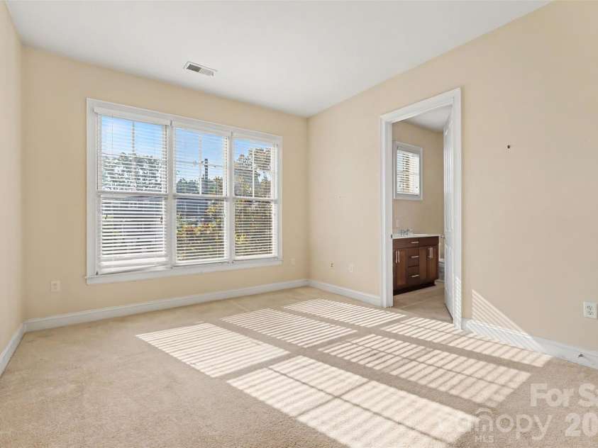 5425 Closeburn Road, Charlotte, NC 28210.  MLS# CAR4363801, YatesRealty ID 11067. 