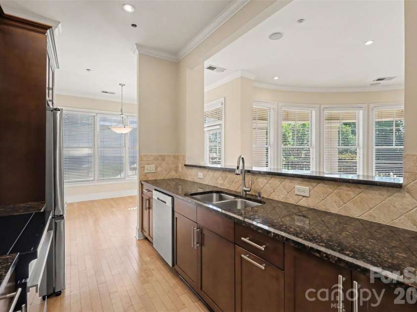5425 Closeburn Road, Charlotte, NC 28210.  MLS# CAR4363801, YatesRealty ID 11067. 