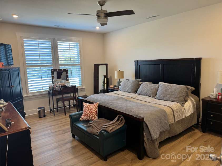 1527 Cedar Tree Drive, Belmont, NC 28012.  MLS# CAR4321972, YatesRealty ID 11068. Primary Bedroom