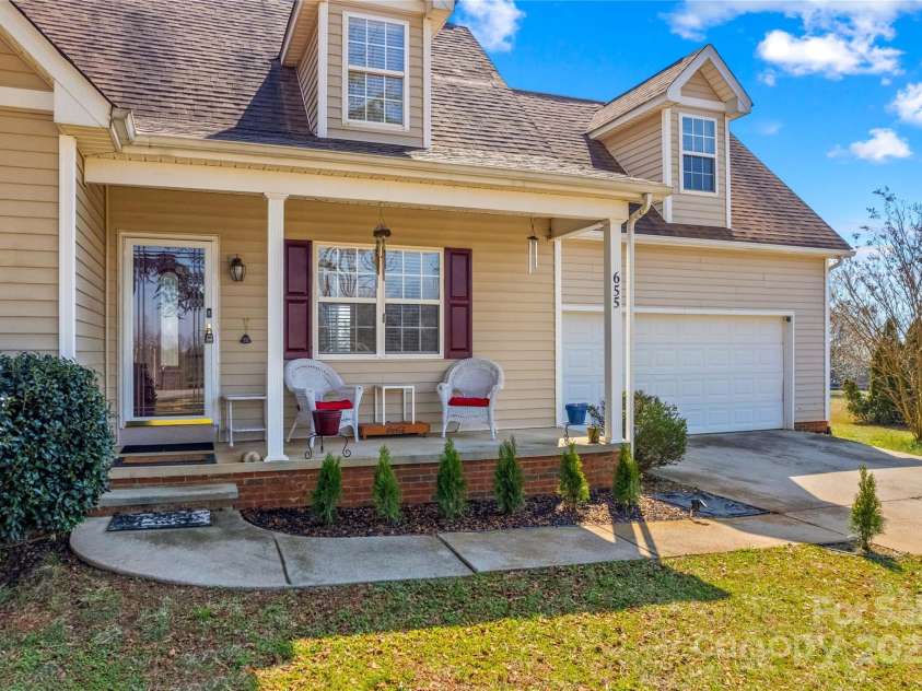 655 Mock Mill Road, Statesville, NC 28677.  MLS# CAR4234916, YatesRealty ID 11068. 
