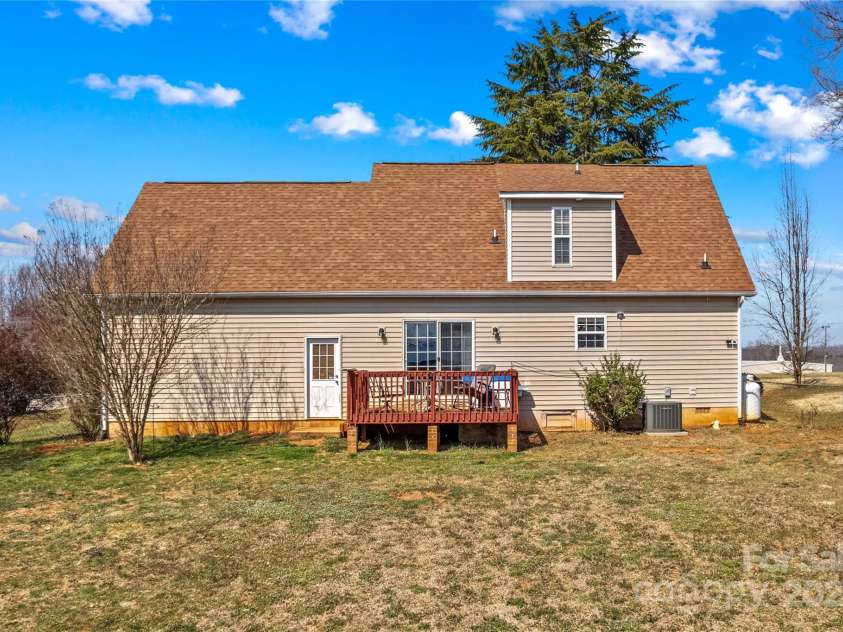 655 Mock Mill Road, Statesville, NC 28677.  MLS# CAR4234916, YatesRealty ID 11068. 