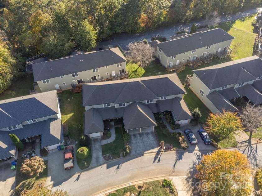 16 Aberdeen Drive, Arden, NC 28704.  MLS# CAR4313814, YatesRealty ID 1107. 