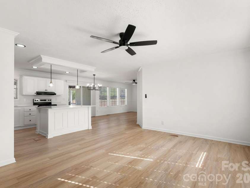 6901 Oxbow Lane, Monroe, NC 28110.  MLS# CAR4364677, YatesRealty ID 11070. 