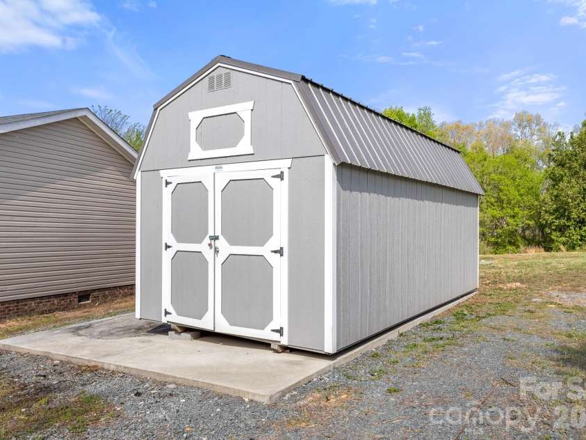 6901 Oxbow Lane, Monroe, NC 28110.  MLS# CAR4364677, YatesRealty ID 11070. 
