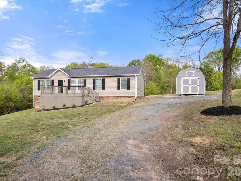 6901 Oxbow Lane, Monroe, NC 28110.  MLS# CAR4364677, YatesRealty ID 11070. 