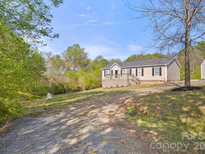 6901 Oxbow Lane, Monroe, NC 28110.  MLS# CAR4364677, YatesRealty ID 11070. 