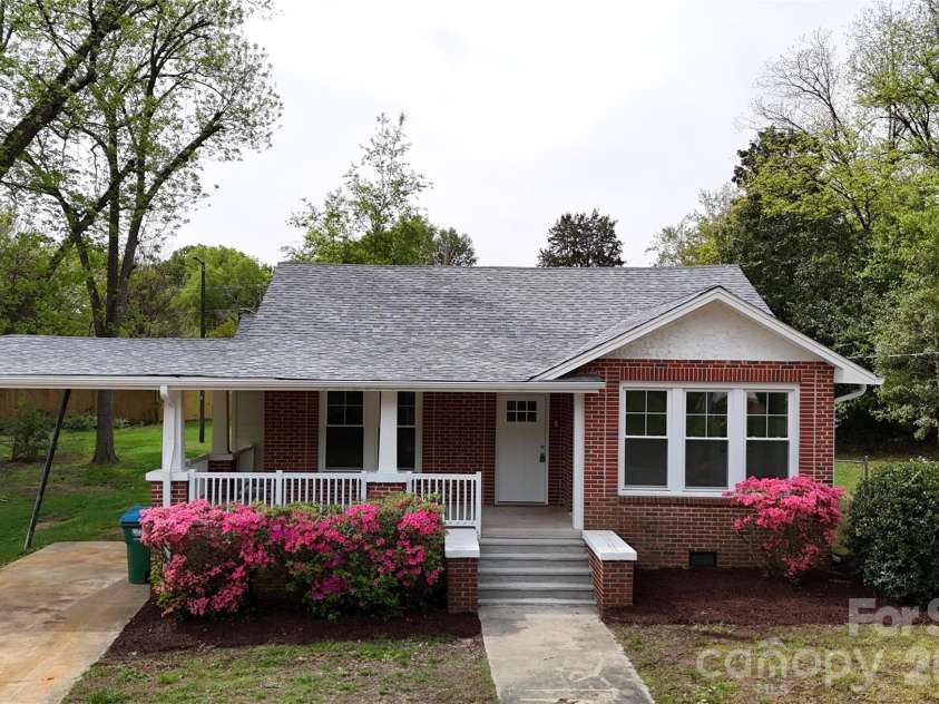 307 Washington Avenue, Bessemer City, NC 28016.  MLS# CAR4365960, YatesRealty ID 11071. 