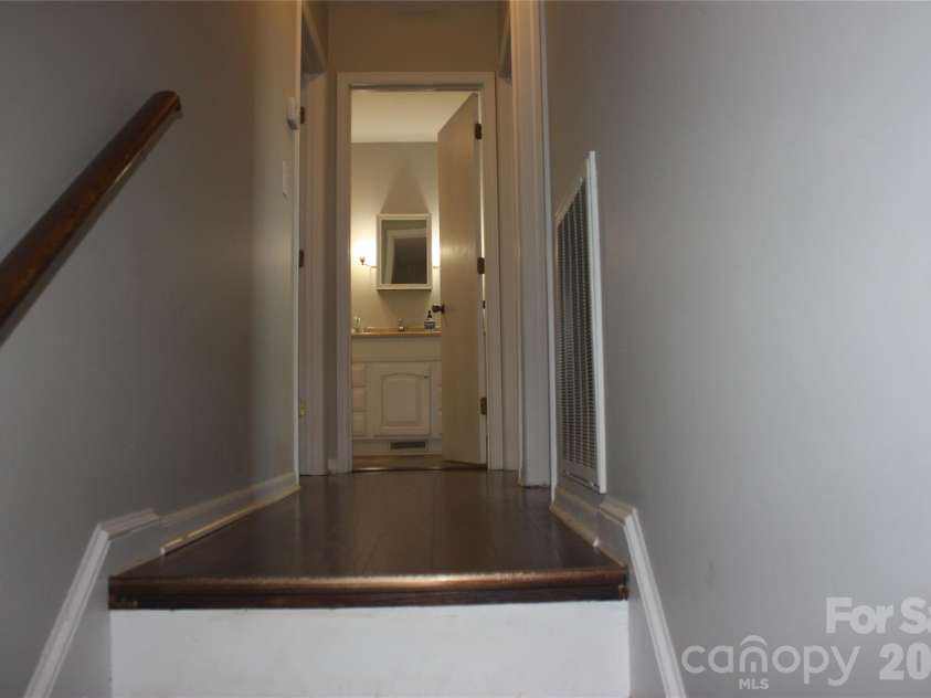 191 Celeste Eufola Road, Statesville, NC 28677.  MLS# CAR4365990, YatesRealty ID 11072. 