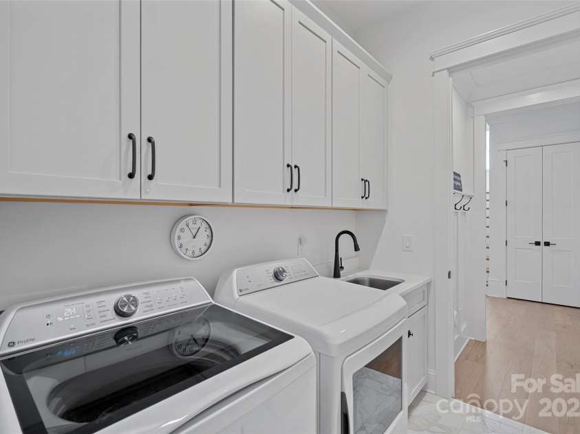 12152 Cambridge Square Drive, Cornelius, NC 28031.  MLS# CAR4238760, YatesRealty ID 11073. 