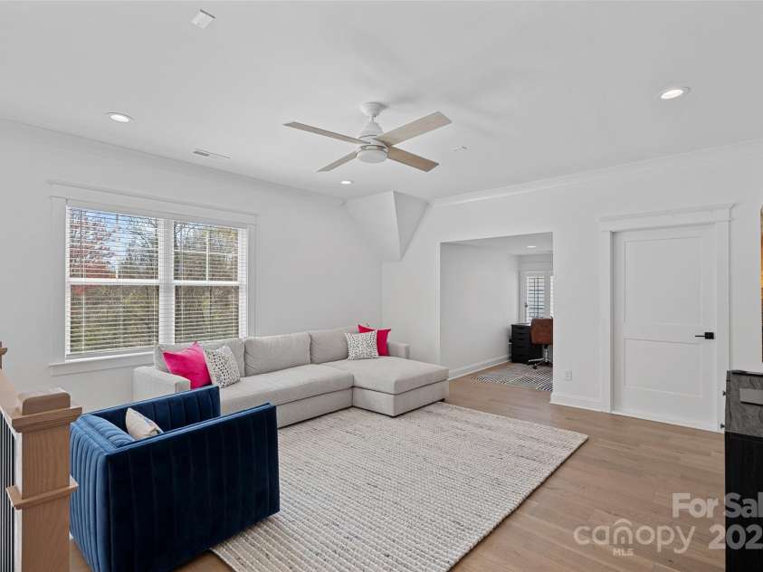 12152 Cambridge Square Drive, Cornelius, NC 28031.  MLS# CAR4238760, YatesRealty ID 11073. 