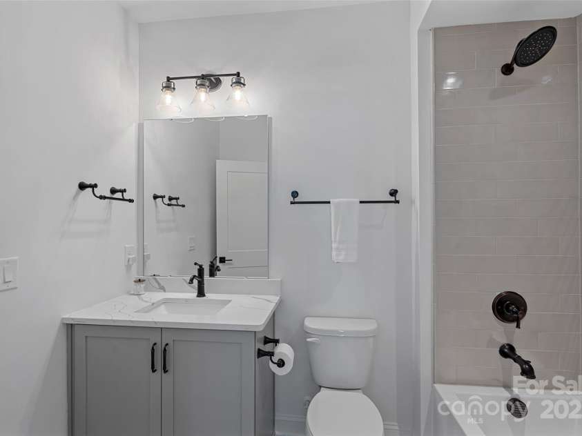 12152 Cambridge Square Drive, Cornelius, NC 28031.  MLS# CAR4238760, YatesRealty ID 11073. 