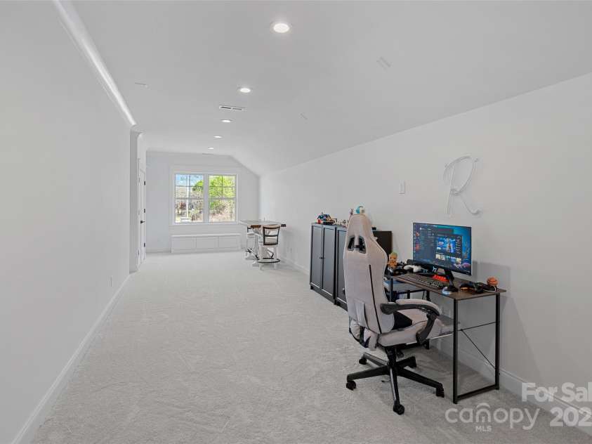 12152 Cambridge Square Drive, Cornelius, NC 28031.  MLS# CAR4238760, YatesRealty ID 11073. 