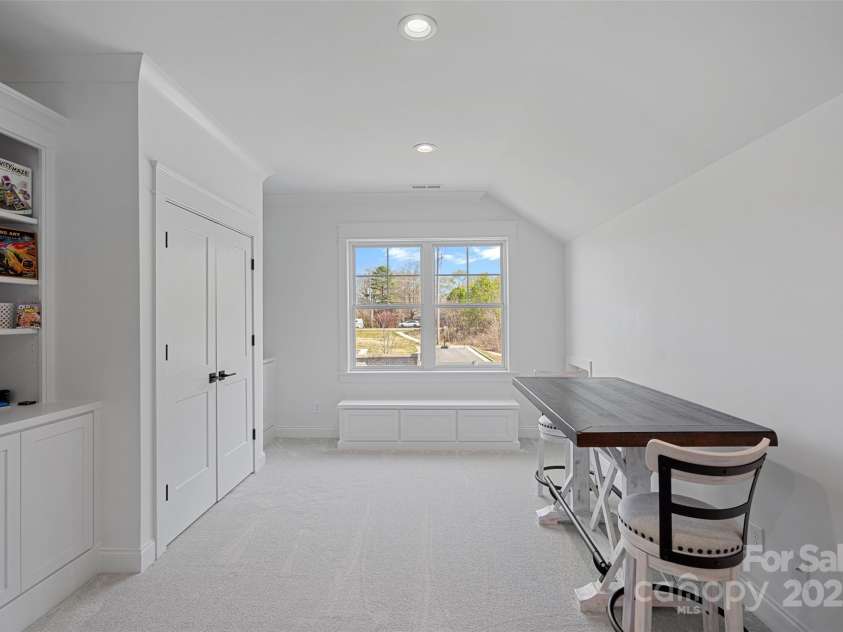 12152 Cambridge Square Drive, Cornelius, NC 28031.  MLS# CAR4238760, YatesRealty ID 11073. 