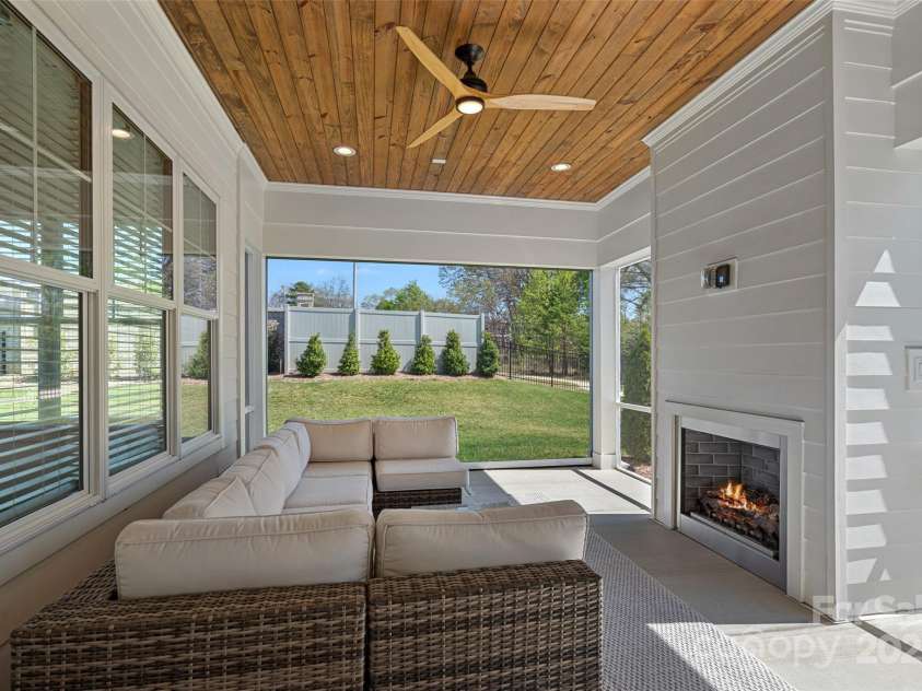 12152 Cambridge Square Drive, Cornelius, NC 28031.  MLS# CAR4238760, YatesRealty ID 11073. 