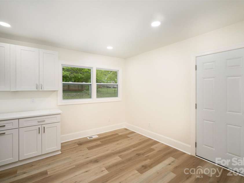4921 Churchill Drive, Charlotte, NC 28269.  MLS# CAR4248426, YatesRealty ID 11074. 