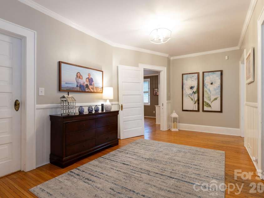 813 Mountain Street, Kings Mountain, NC 28086.  MLS# CAR4346907, YatesRealty ID 11074. 