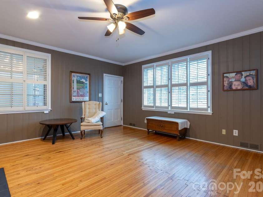 813 Mountain Street, Kings Mountain, NC 28086.  MLS# CAR4346907, YatesRealty ID 11074. 