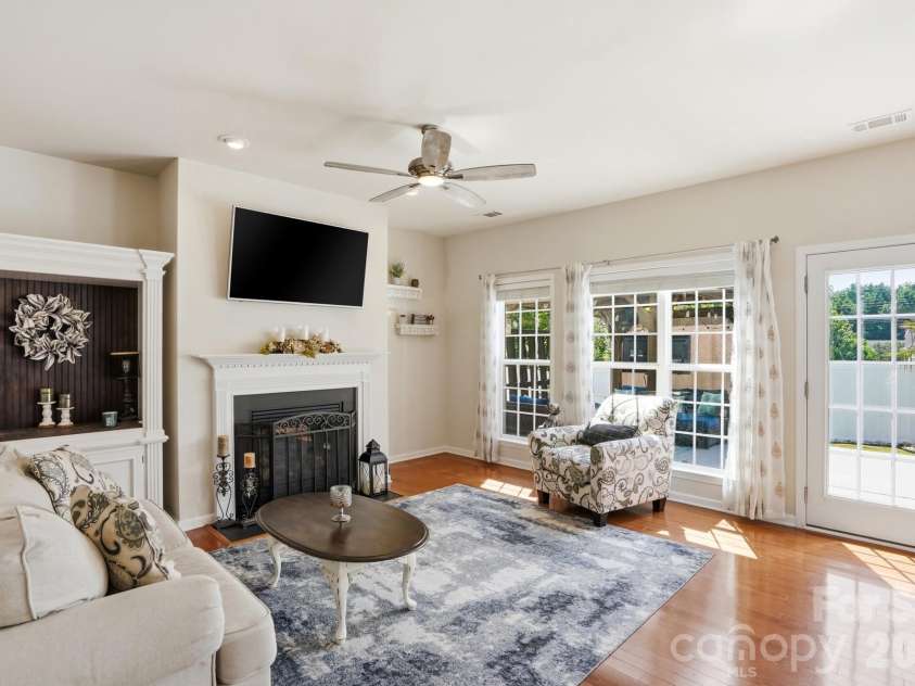 125 Louden Drive, Mooresville, NC 28115.  MLS# CAR4392890, YatesRealty ID 11075. 