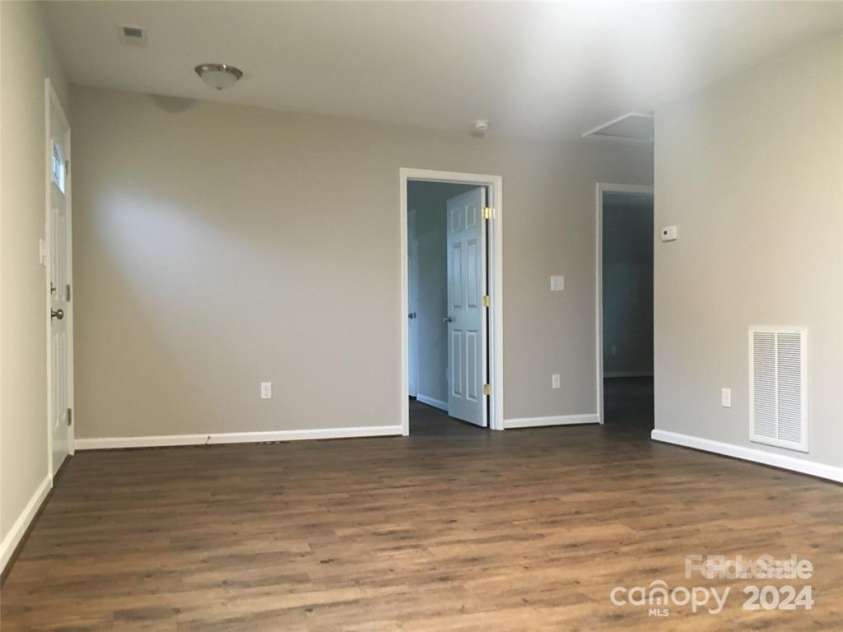 414 Wilkins Street, Dallas, NC 28034.  MLS# CAR4158663, YatesRealty ID 11075. 301 N Spargo living