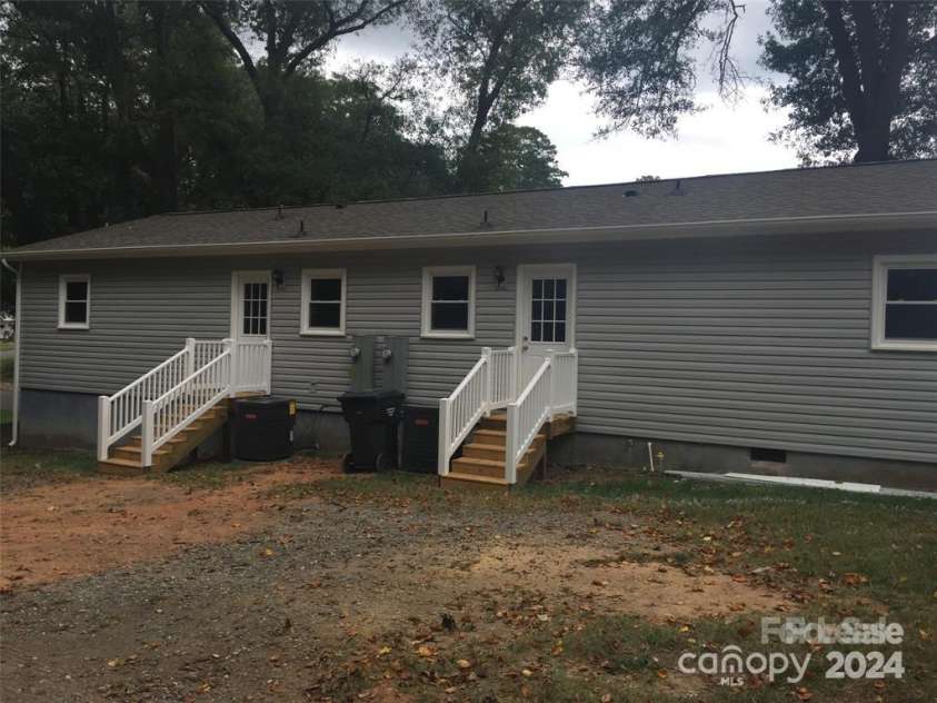 414 Wilkins Street, Dallas, NC 28034.  MLS# CAR4158663, YatesRealty ID 11075. N Spargo back