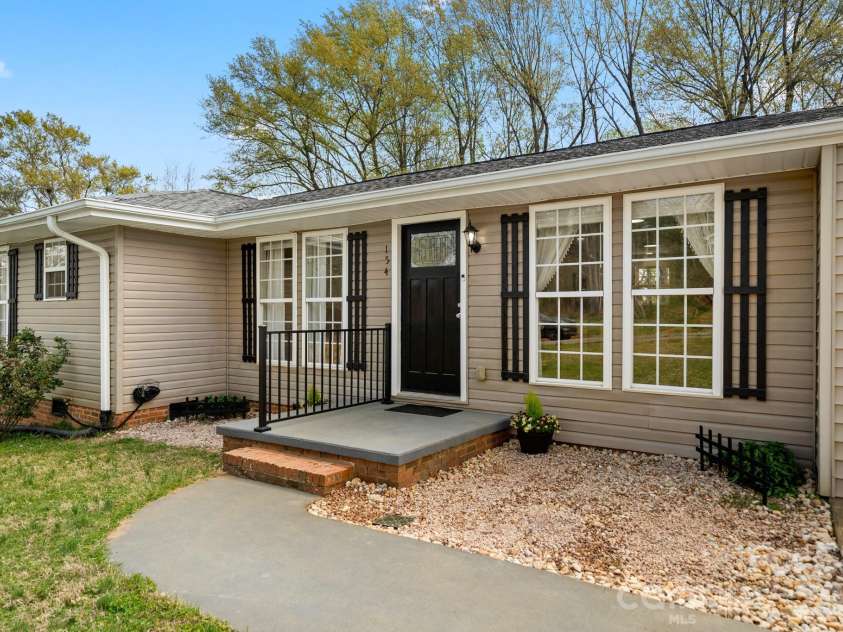 154 Shadowgate Drive, Forest City, NC 28043.  MLS# CAR4364664, YatesRealty ID 11076. 