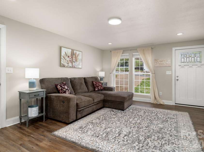 154 Shadowgate Drive, Forest City, NC 28043.  MLS# CAR4364664, YatesRealty ID 11076. 
