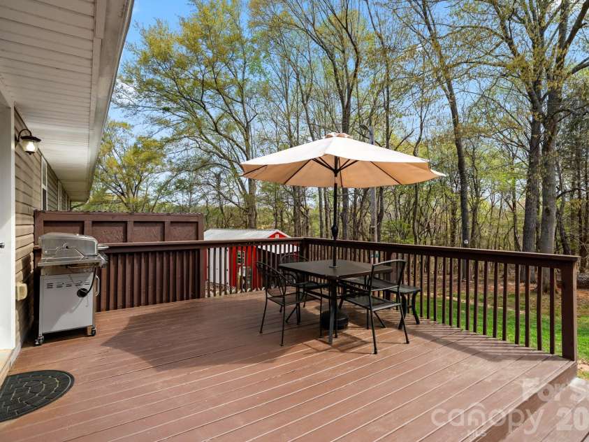 154 Shadowgate Drive, Forest City, NC 28043.  MLS# CAR4364664, YatesRealty ID 11076. 