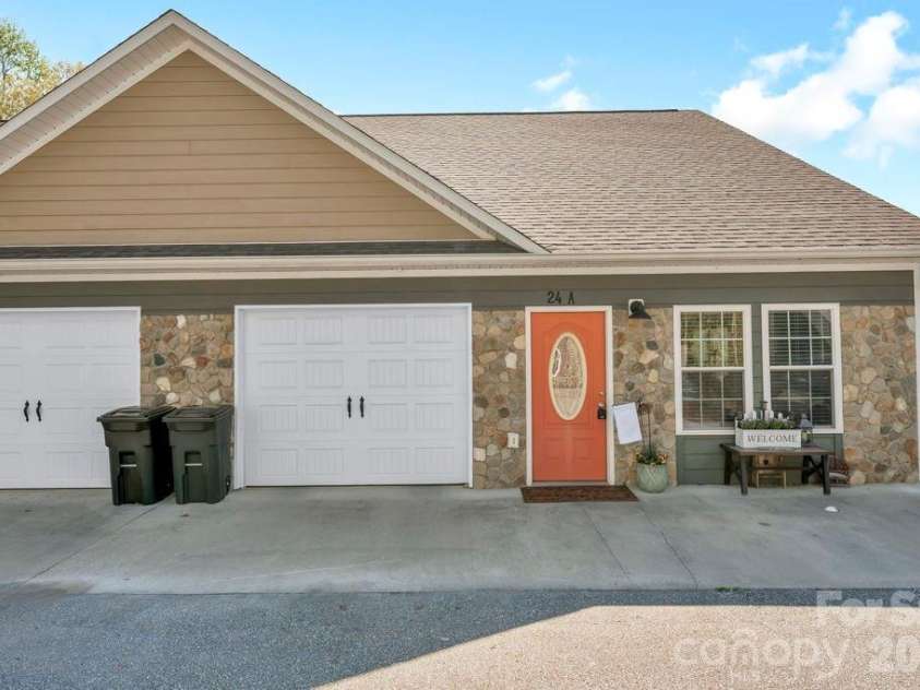 24 Merideth Drive, Marion, NC 28752.  MLS# CAR4368185, YatesRealty ID 11077. 