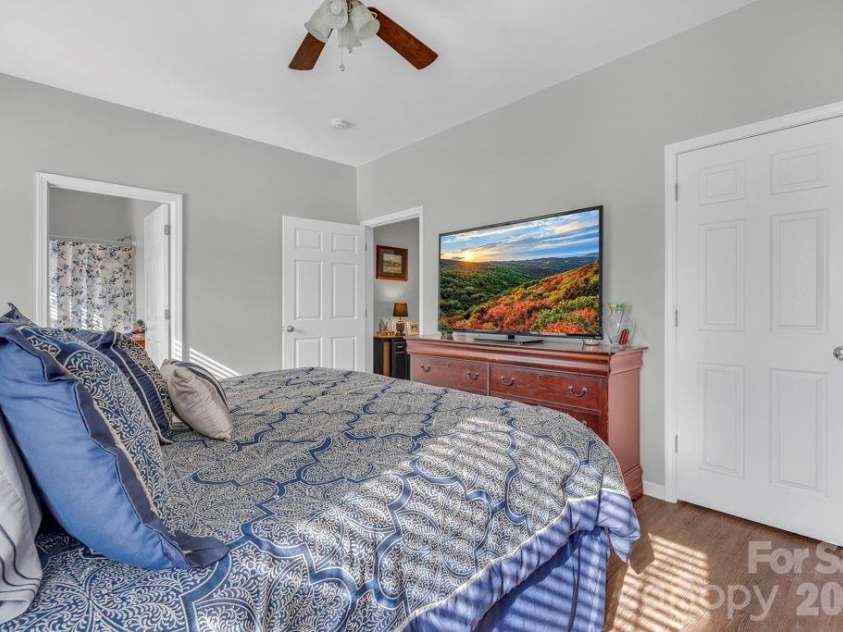 24 Merideth Drive, Marion, NC 28752.  MLS# CAR4368185, YatesRealty ID 11077. 