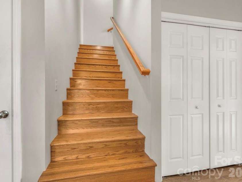 24 Merideth Drive, Marion, NC 28752.  MLS# CAR4368185, YatesRealty ID 11077. 