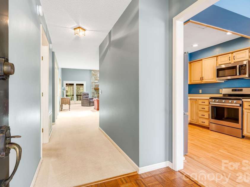 1104 Red Oak Drive, Hendersonville, NC 28791.  MLS# CAR4354614, YatesRealty ID 11078. 