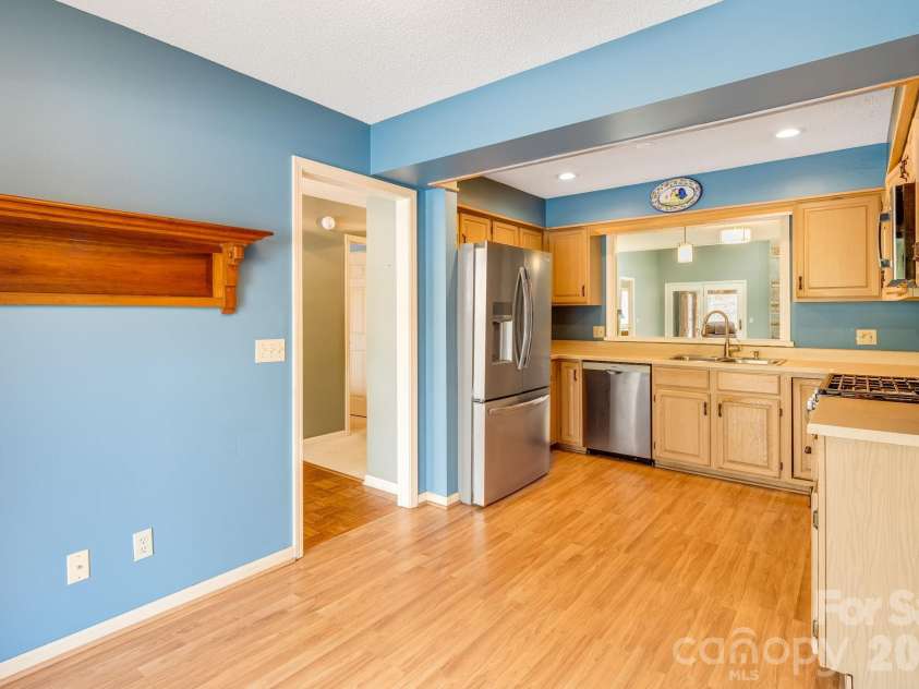 1104 Red Oak Drive, Hendersonville, NC 28791.  MLS# CAR4354614, YatesRealty ID 11078. 