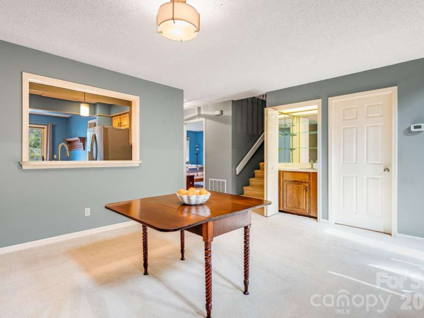 1104 Red Oak Drive, Hendersonville, NC 28791.  MLS# CAR4354614, YatesRealty ID 11078. 