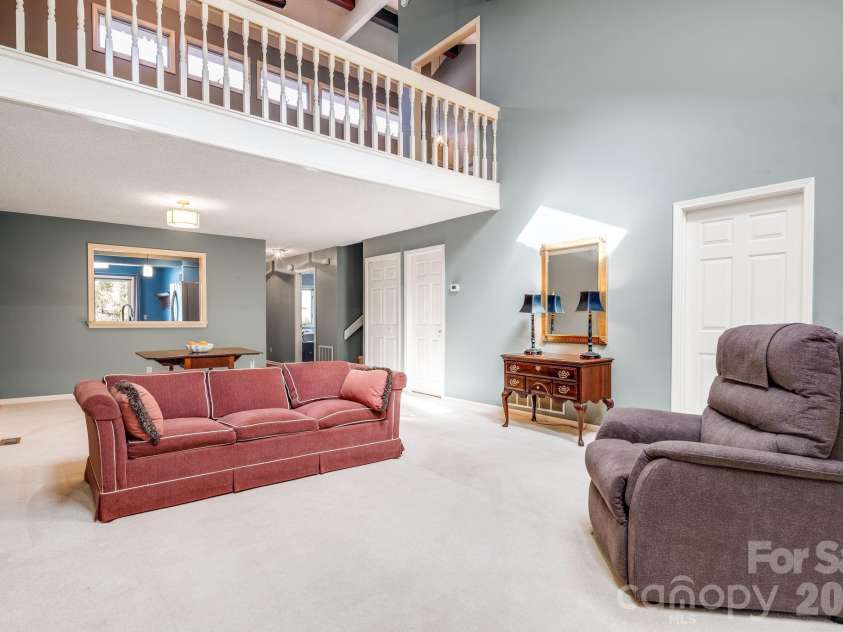 1104 Red Oak Drive, Hendersonville, NC 28791.  MLS# CAR4354614, YatesRealty ID 11078. 