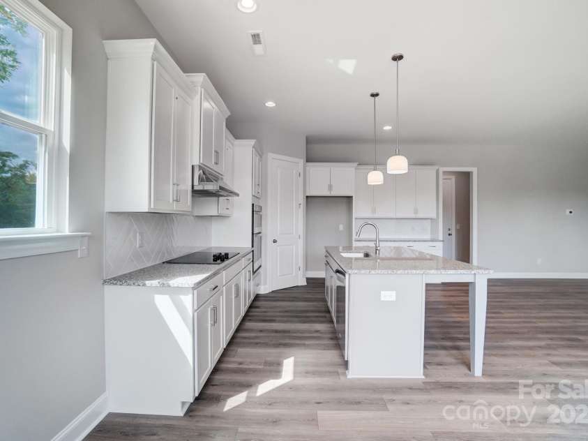 552 Fern Hill Road, Mooresville, NC 28117.  MLS# CAR4188879, YatesRealty ID 11078. Representative Photo-Kitchen