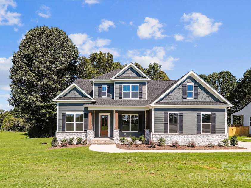 552 Fern Hill Road, Mooresville, NC 28117.  MLS# CAR4300880, YatesRealty ID 11078. 