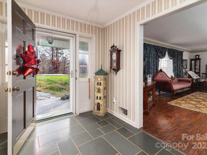 418 Woodcrest Lane, Albemarle, NC 28001.  MLS# CAR4328478, YatesRealty ID 11079. 