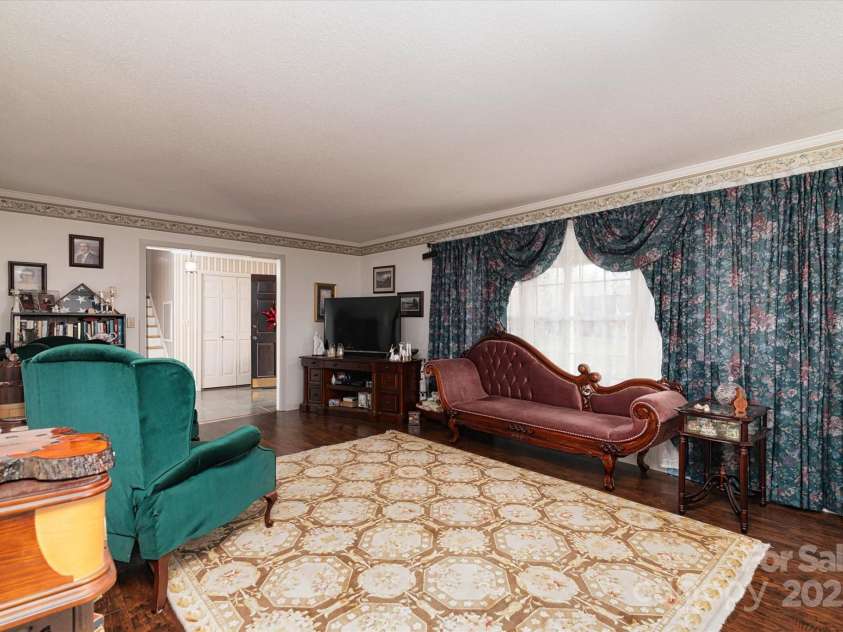 418 Woodcrest Lane, Albemarle, NC 28001.  MLS# CAR4328478, YatesRealty ID 11079. 