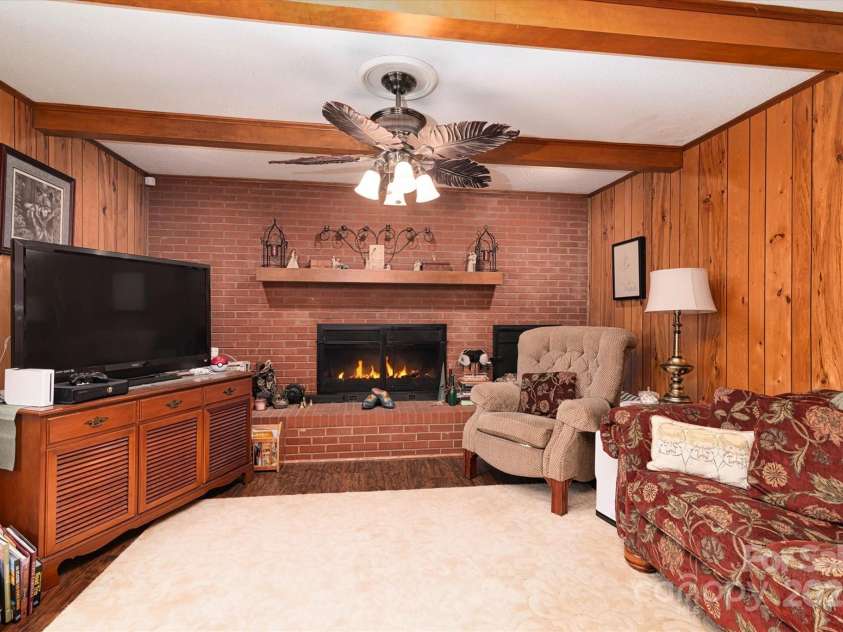 418 Woodcrest Lane, Albemarle, NC 28001.  MLS# CAR4328478, YatesRealty ID 11079. 