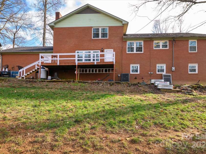 418 Woodcrest Lane, Albemarle, NC 28001.  MLS# CAR4328478, YatesRealty ID 11079. 