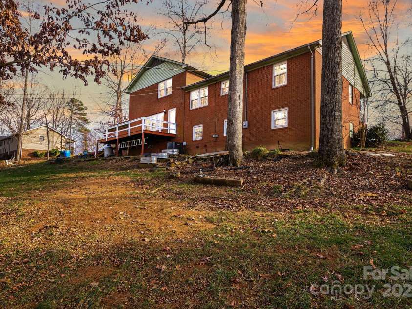 418 Woodcrest Lane, Albemarle, NC 28001.  MLS# CAR4328478, YatesRealty ID 11079. 