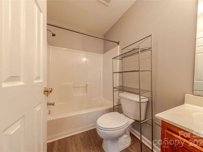 1809 Birch Heights Court, Charlotte, NC 28213.  MLS# CAR4291538, YatesRealty ID 1108. 