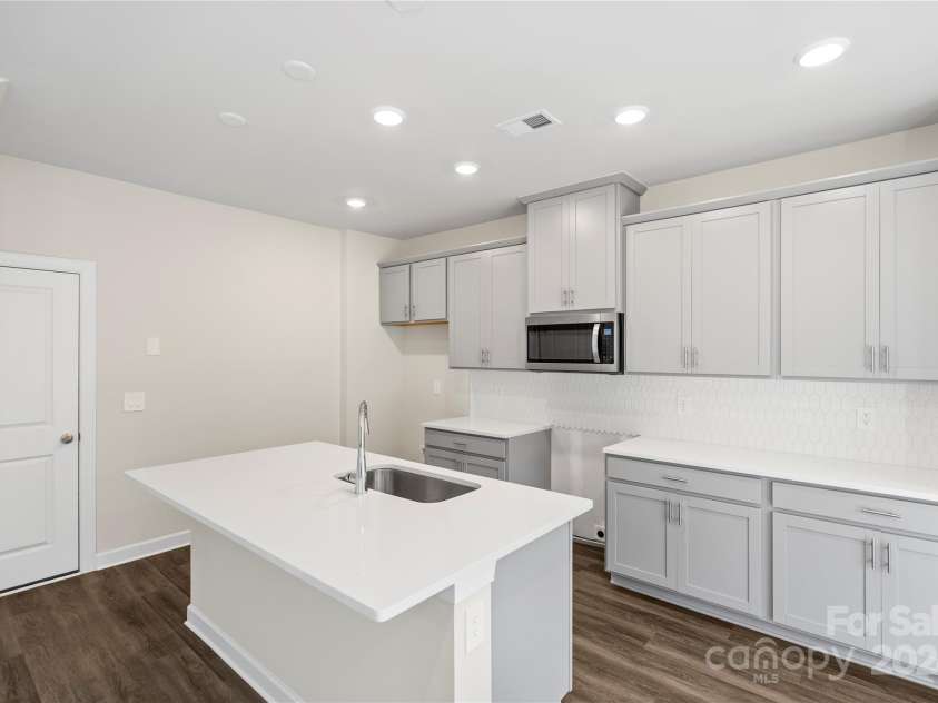 4032 Bufflehead Drive, Charlotte, NC 28269.  MLS# CAR4207401, YatesRealty ID 1108. 
